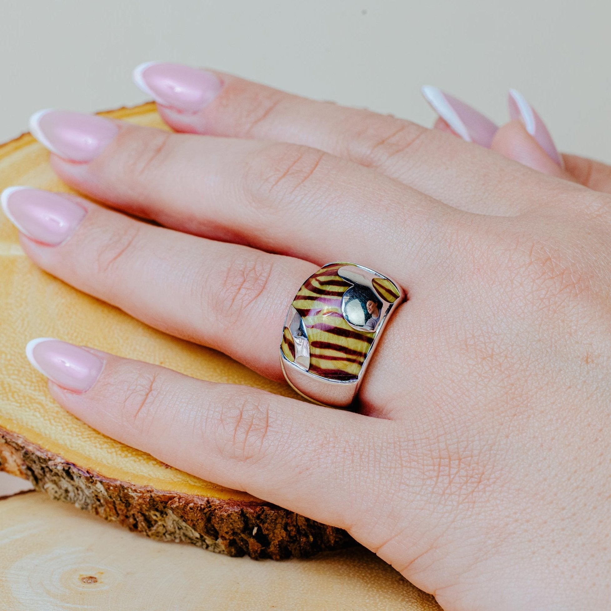 Silver 925 Rhodium Plated Tiger Stripes Ring - BGR00152
