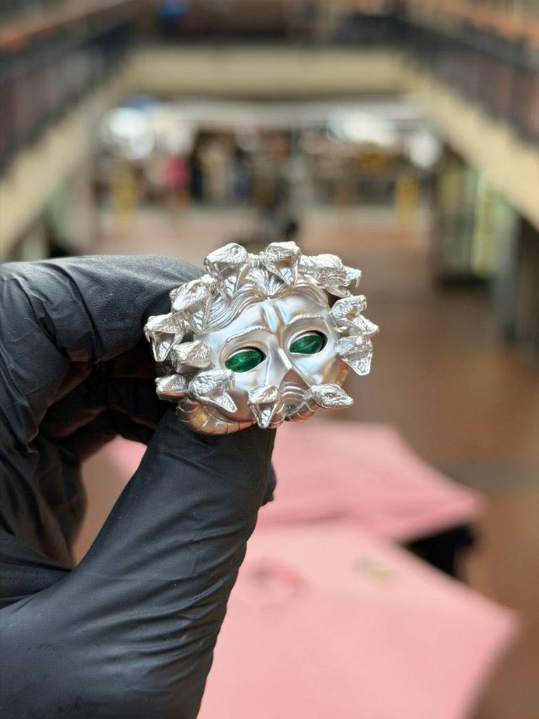 Medusa's Gaze Ring — detail 2
