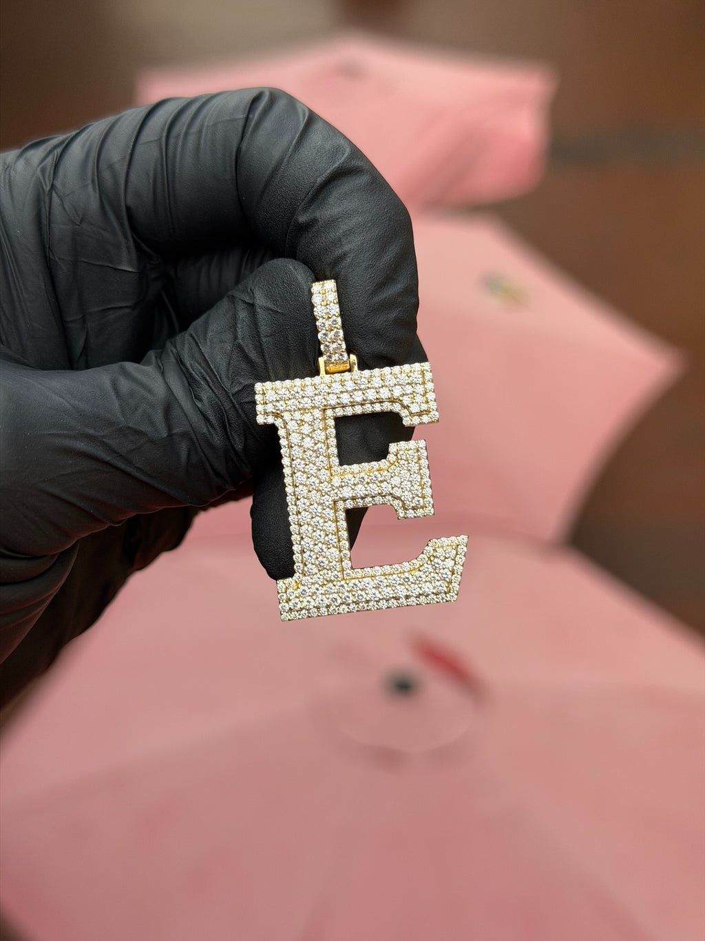 Diamond Block E pendant in yellow gold, the letter fully pave-set in double rows of round diamonds