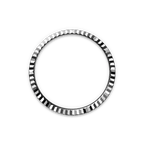 Land-Dweller fluted platinum bezel