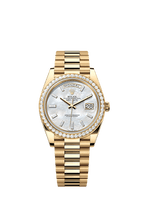 Rolex Yellow Gold Day-Date - 40mm - White mother-of-pearl Diamond Dial - President