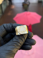 Maple Leaf Presidential Ring in solid gold - maple leaf outlined in raised gold over a pave disc