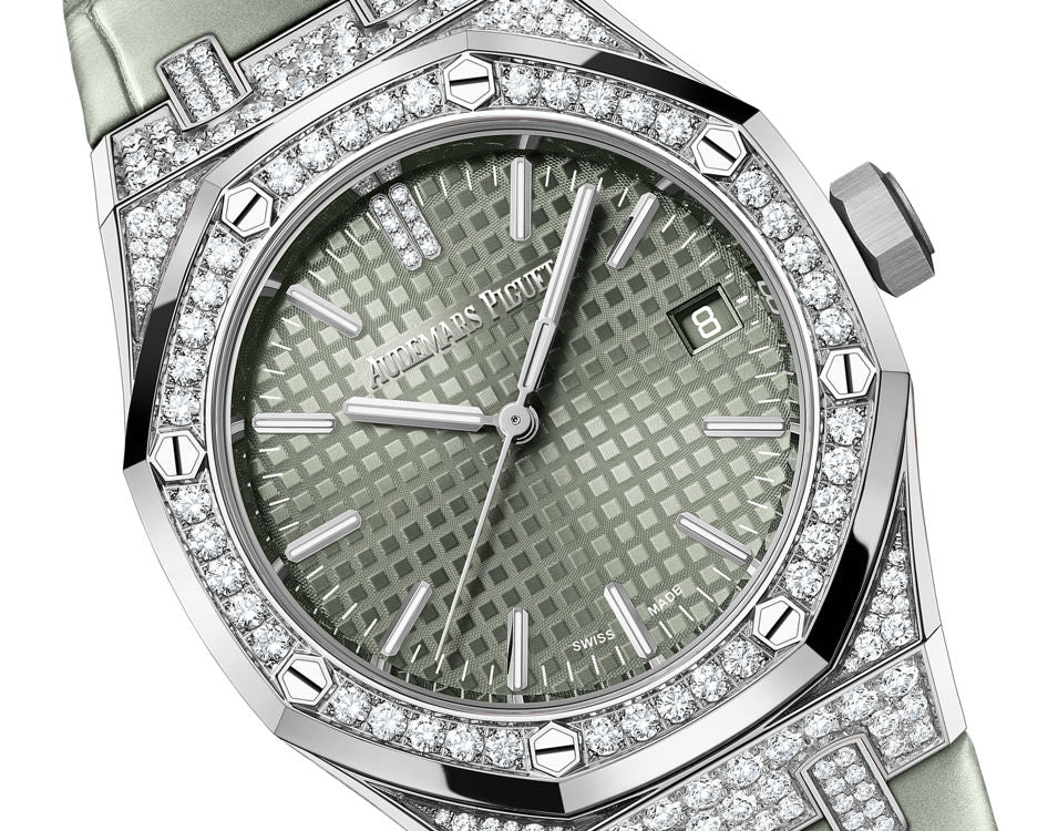 Audemars Piguet - 37 mm - 18K White Gold