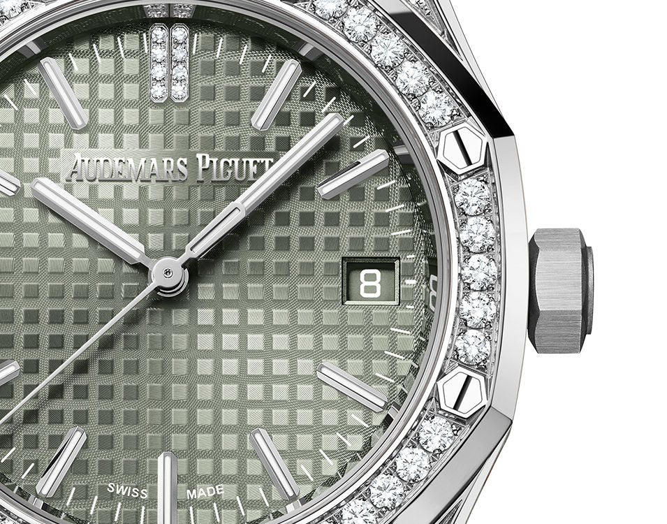 Audemars Piguet - 37 mm - 18K White Gold