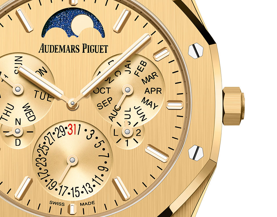 Audemars Piguet - 41 mm - 18K Yellow Gold