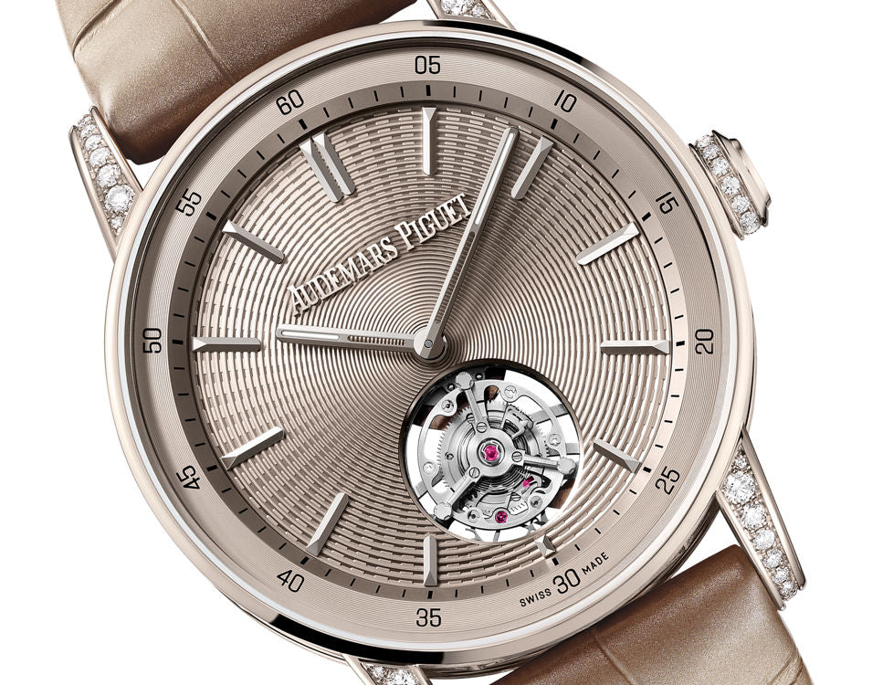 Audemars Piguet - Code 11.59 - 38 mm - 18K Sand Gold