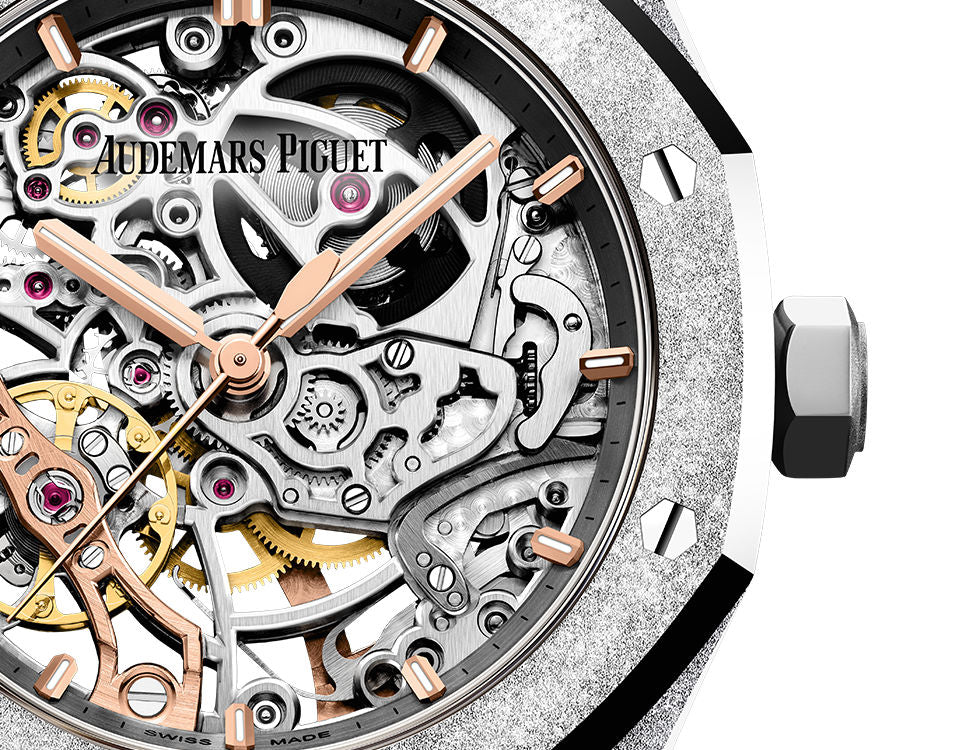 Audemars Piguet - 37 mm - 18K White Gold