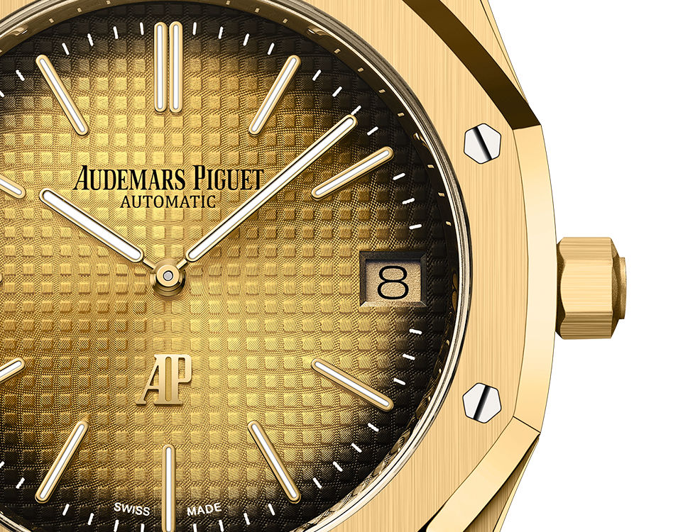 Audemars Piguet - 39 mm - 18K Yellow Gold