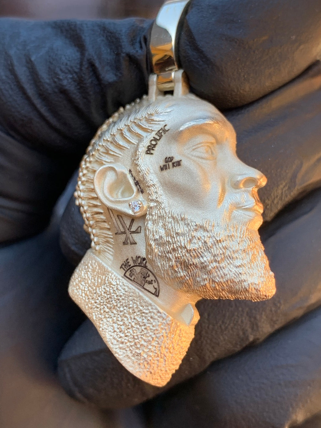 Shop gold pendants